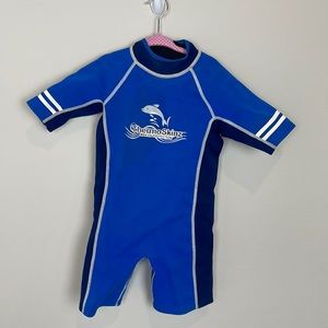 wetsuit size 6 spring suit. about 2mm.